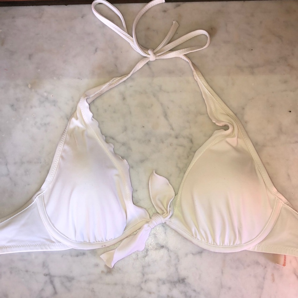 Victoria’s Secret bikini